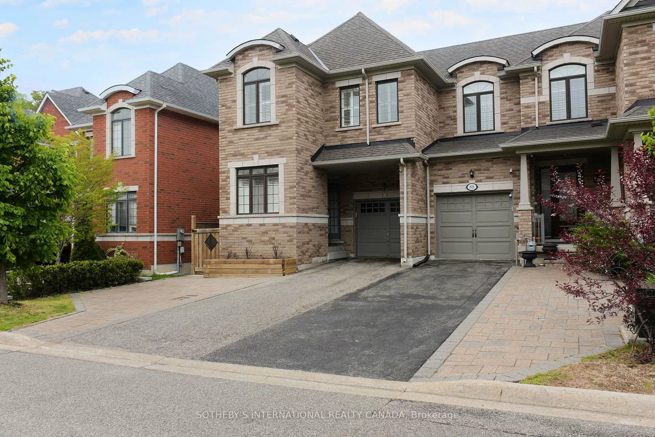 86, Alexie, Vellore Village, Vaughan