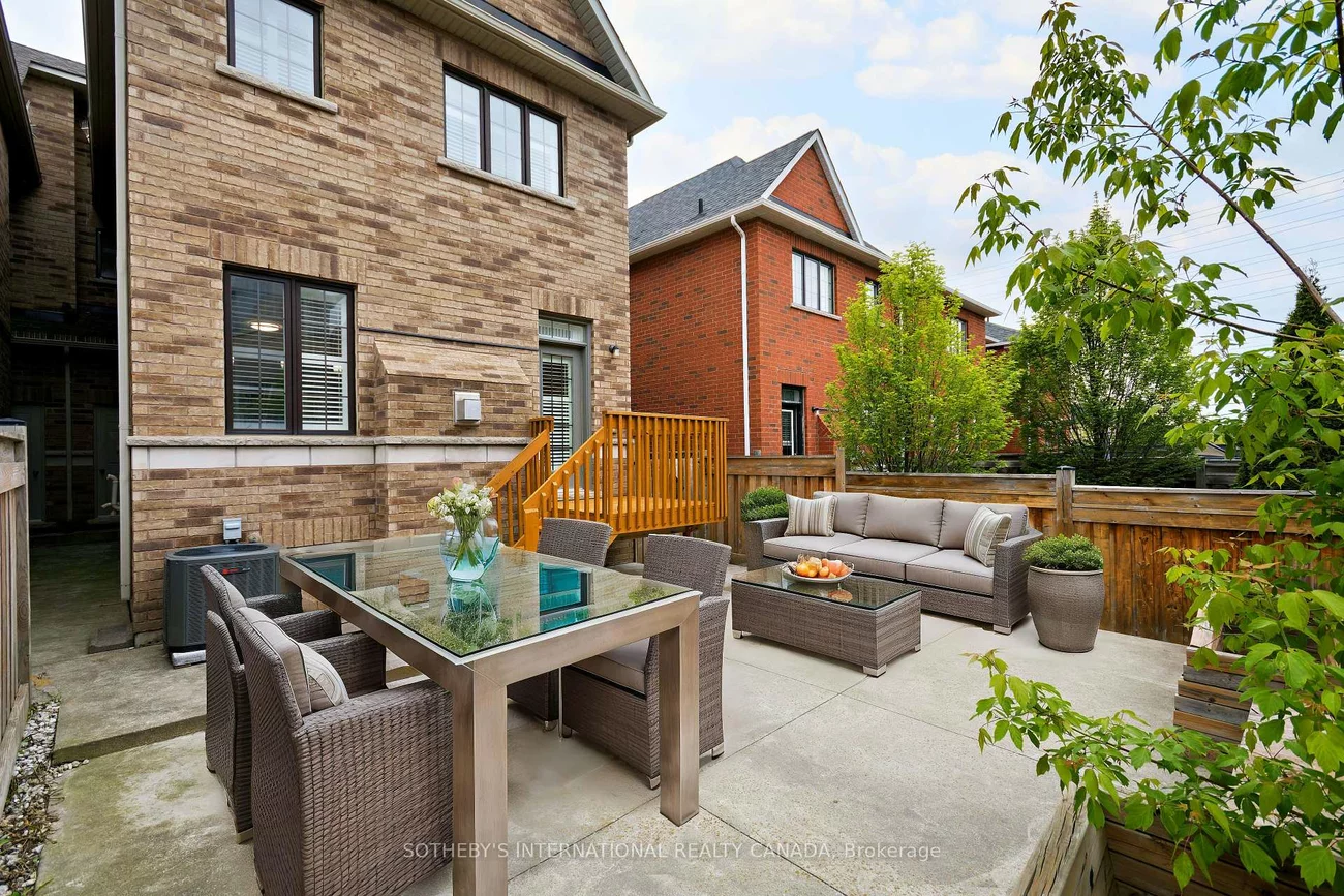 86, Alexie, Vellore Village, Vaughan