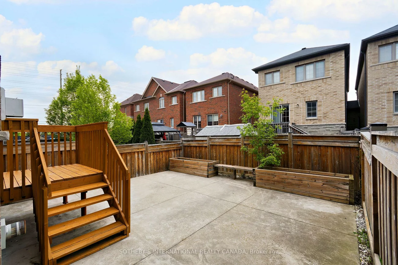 86, Alexie, Vellore Village, Vaughan