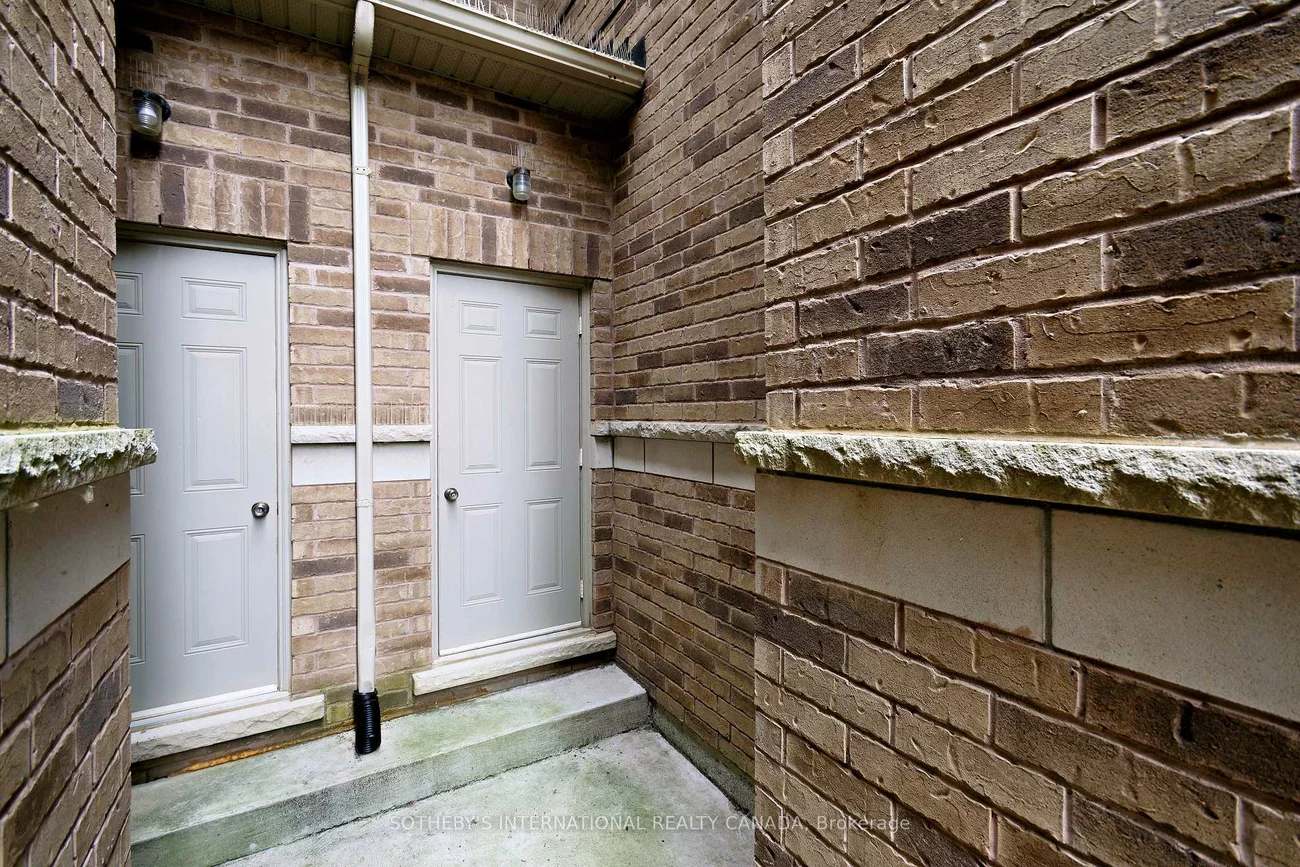 86, Alexie, Vellore Village, Vaughan