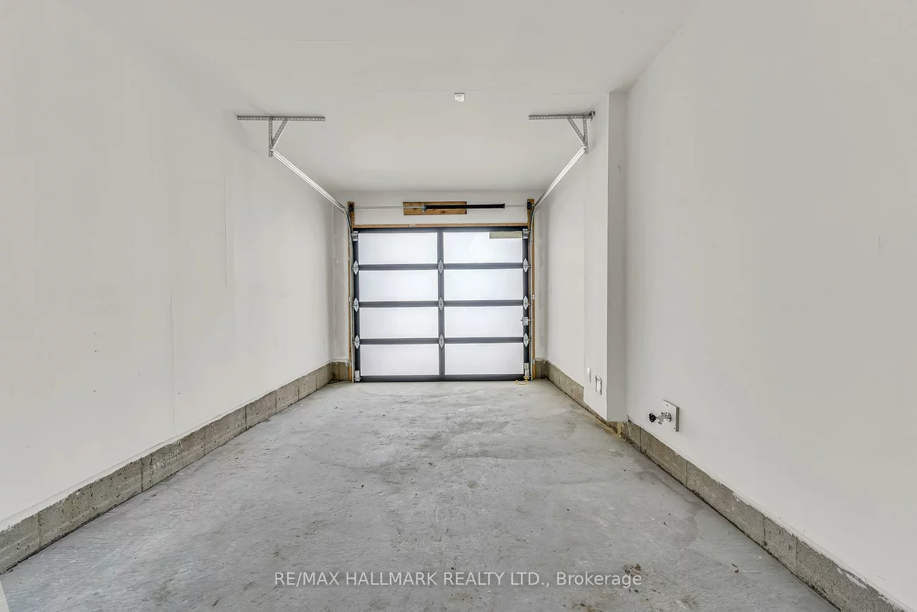 26, Dandara, Steeles West Industrial, Vaughan