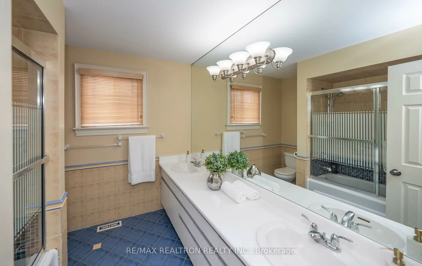 53, Hefhill, Crestwood-Springfarm-Yorkhill, Vaughan