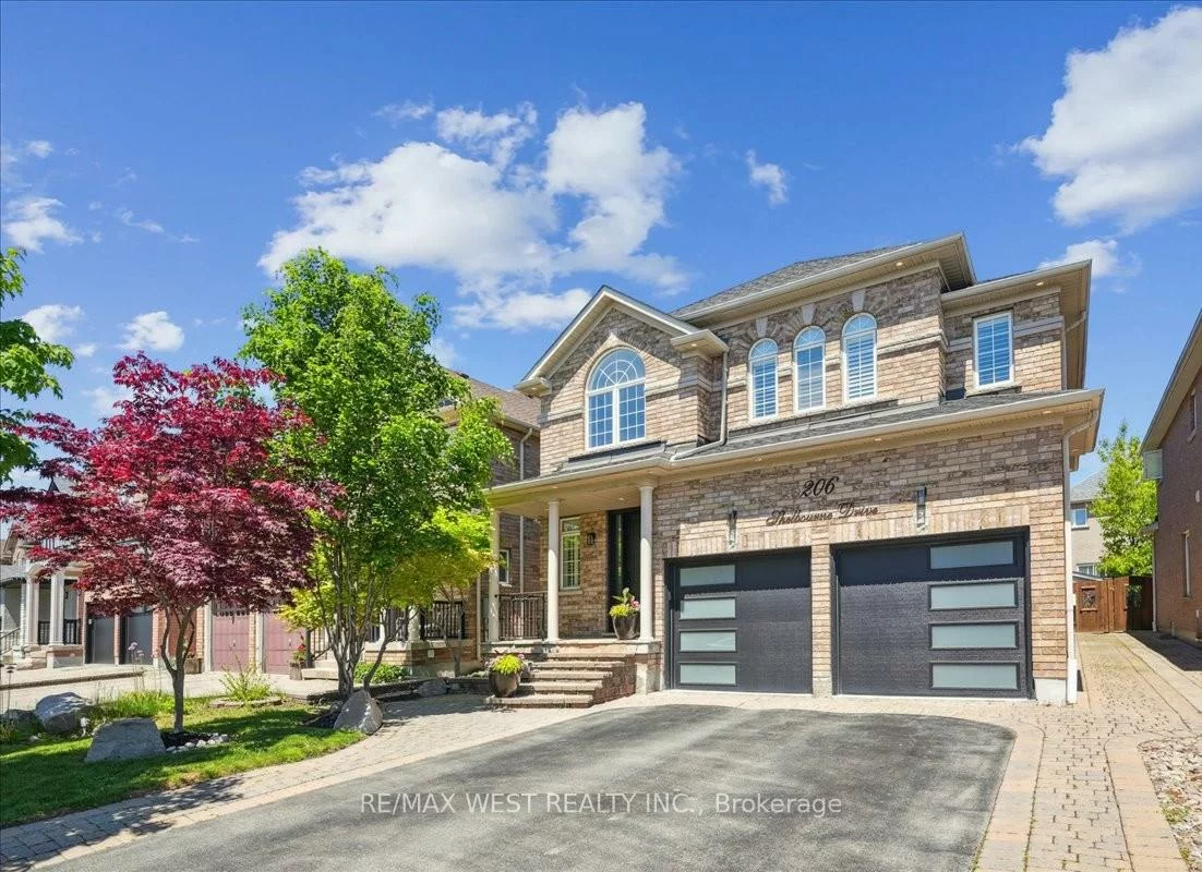 206, Shelbourne, Vellore Village, Vaughan