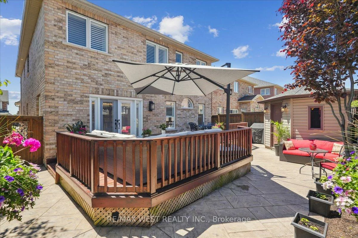 206, Shelbourne, Vellore Village, Vaughan