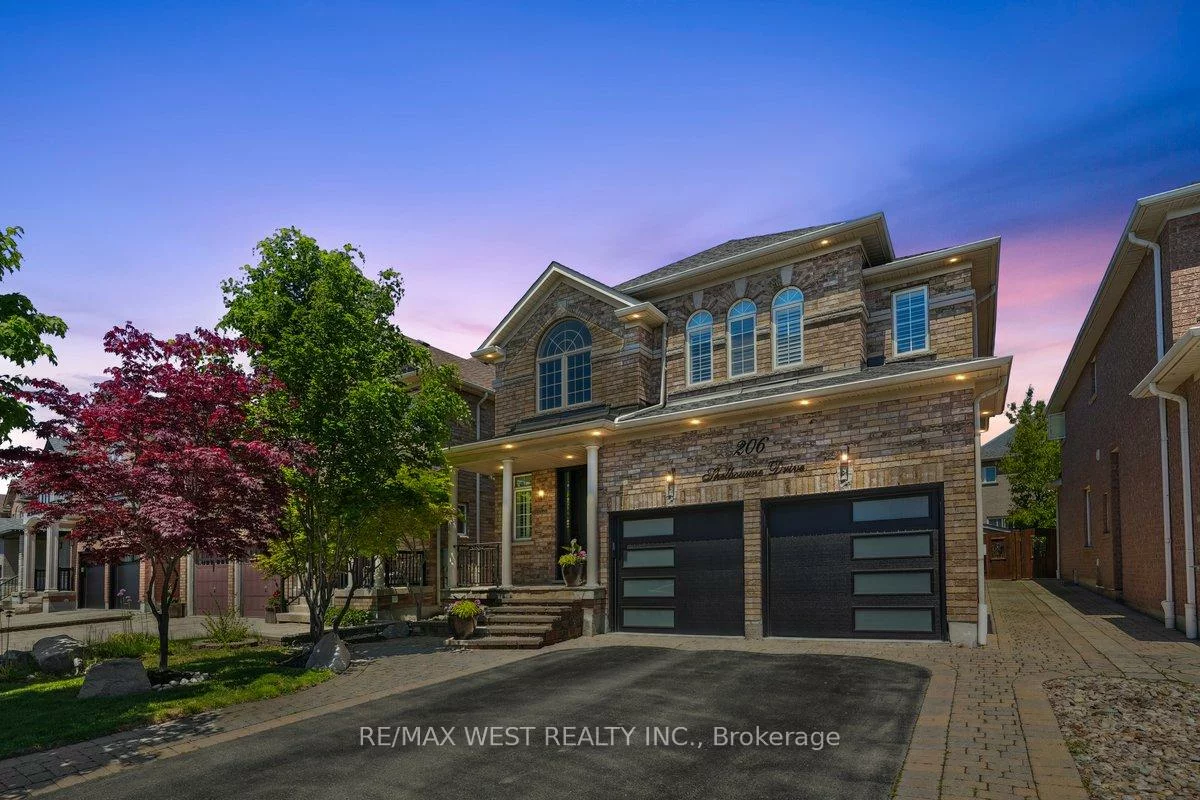 206, Shelbourne, Vellore Village, Vaughan