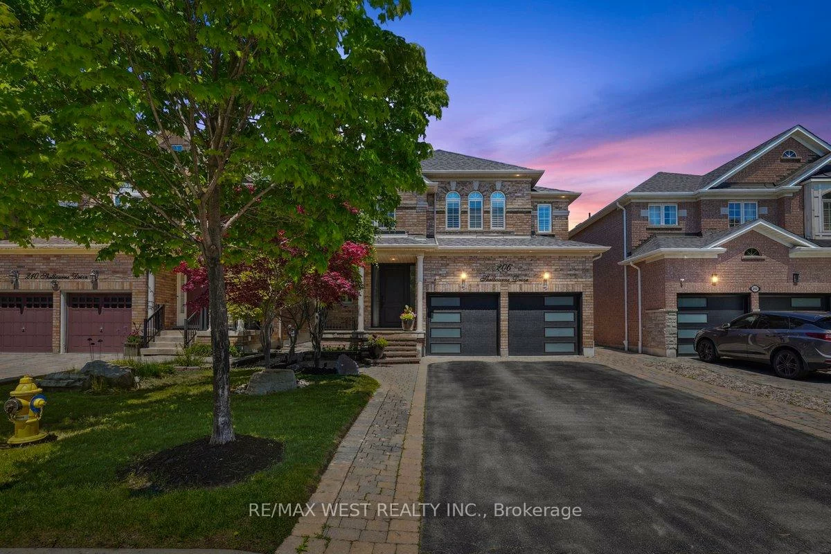 206, Shelbourne, Vellore Village, Vaughan