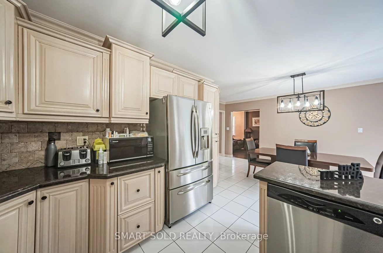 58, Helmsdale, Maple, Vaughan