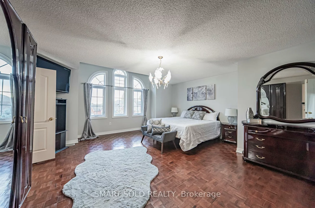 58, Helmsdale, Maple, Vaughan