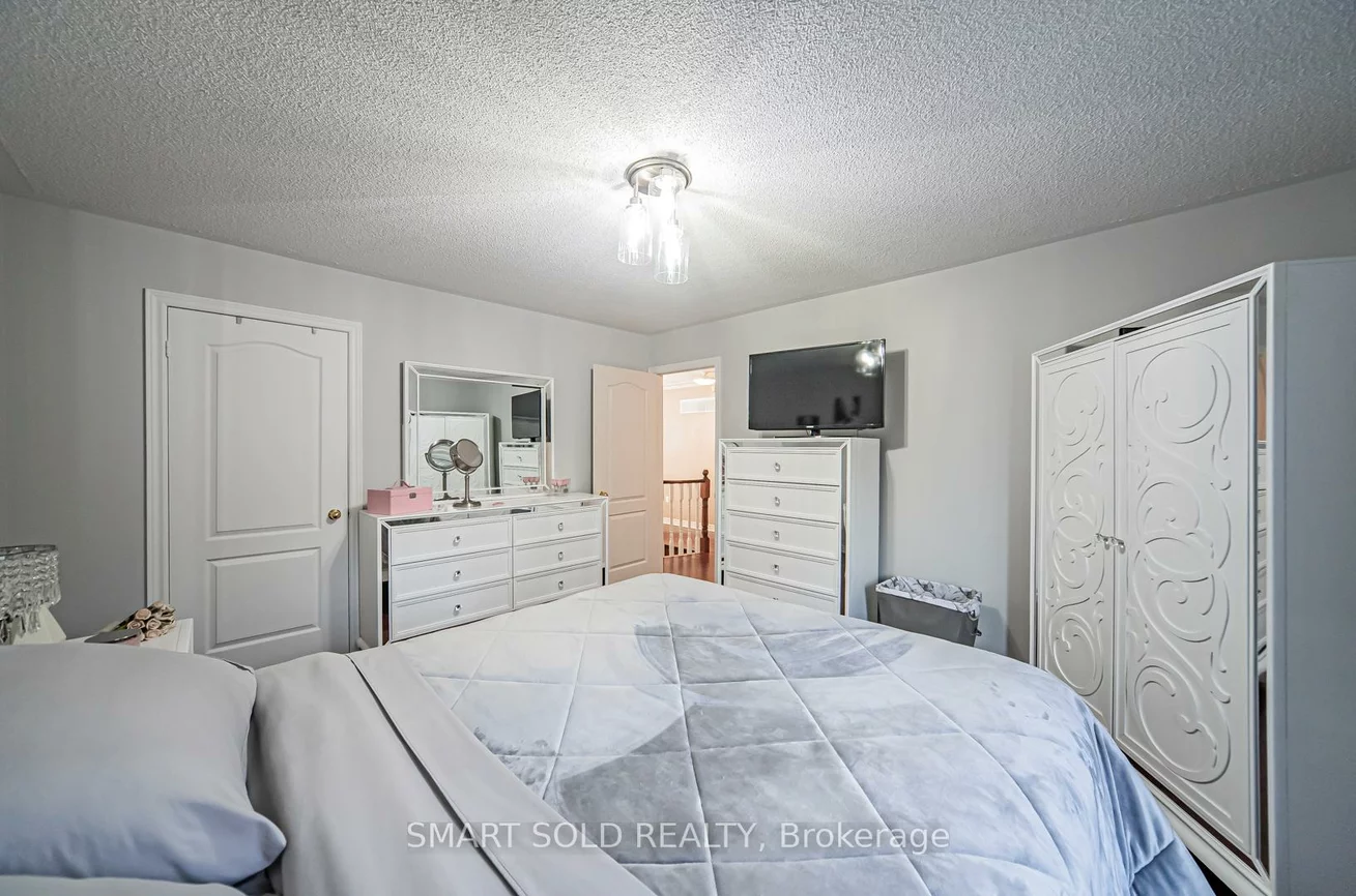 58, Helmsdale, Maple, Vaughan