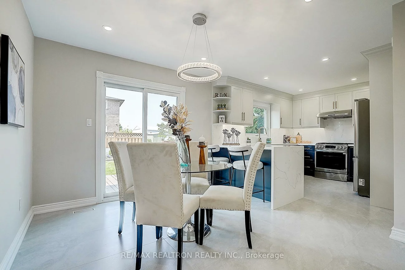 364, Castlehill, Maple, Vaughan