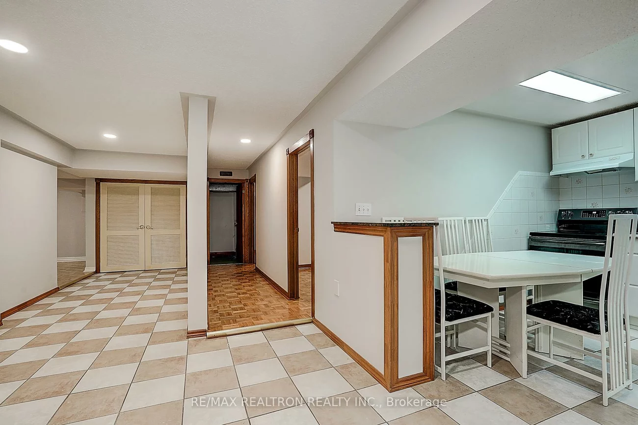 364, Castlehill, Maple, Vaughan
