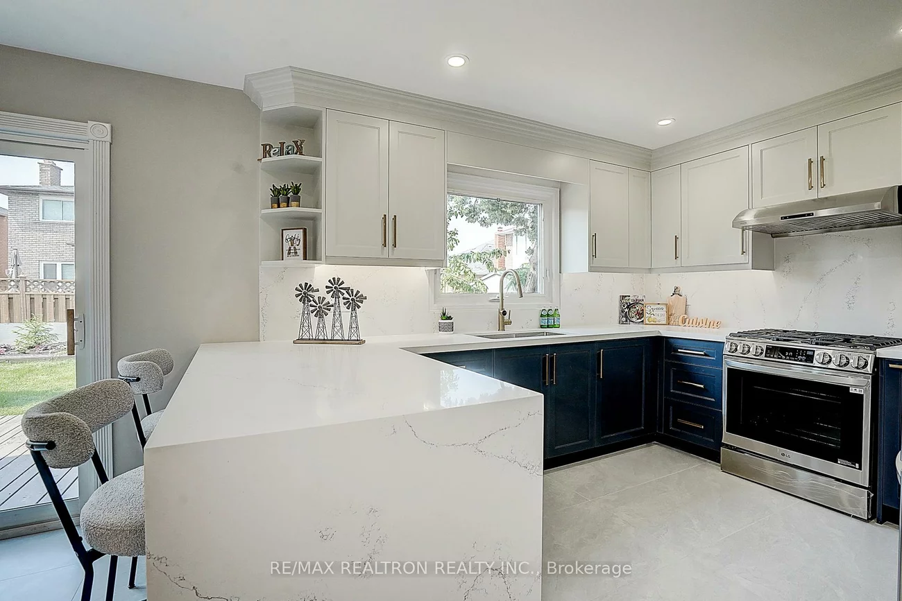 364, Castlehill, Maple, Vaughan
