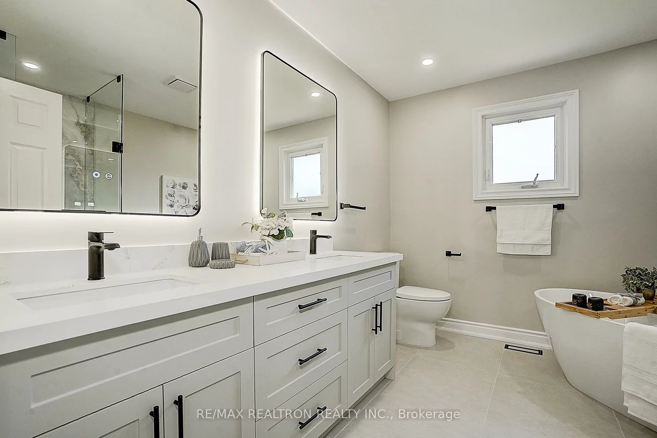 364, Castlehill, Maple, Vaughan