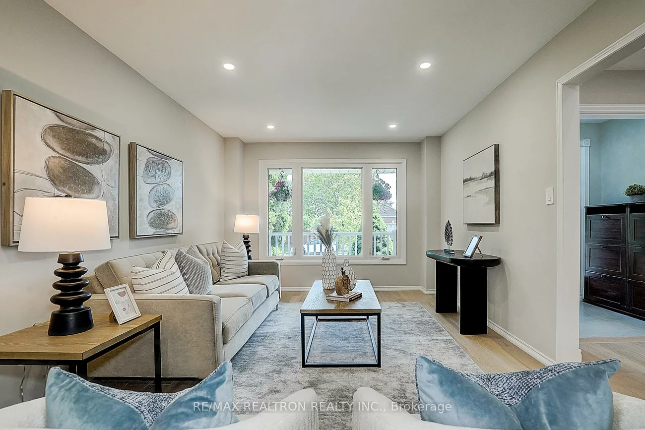 364, Castlehill, Maple, Vaughan