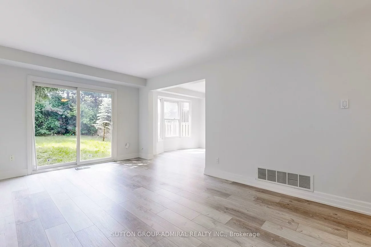 127, North Meadow, Crestwood-Springfarm-Yorkhill, Vaughan