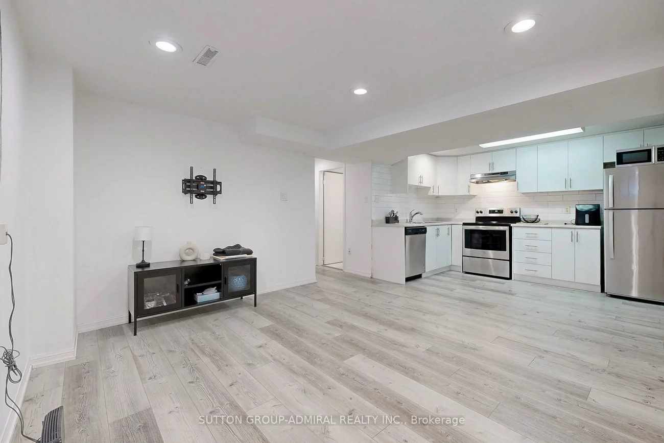 127, North Meadow, Crestwood-Springfarm-Yorkhill, Vaughan