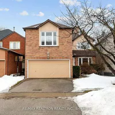 107, Ramblewood, Brownridge, Vaughan