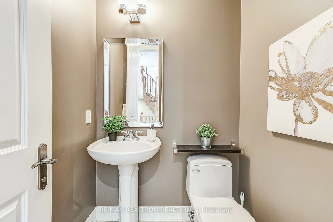 61, Golden Spruce, Maple, Vaughan