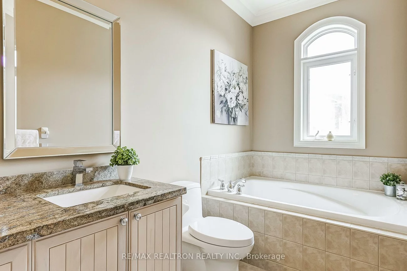 61, Golden Spruce, Maple, Vaughan
