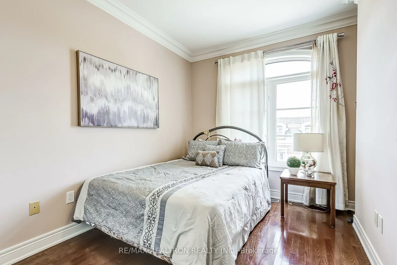 61, Golden Spruce, Maple, Vaughan