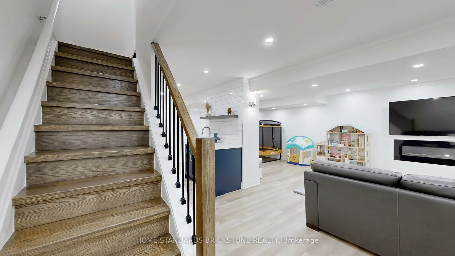 20, Brownstone, Crestwood-Springfarm-Yorkhill, Vaughan