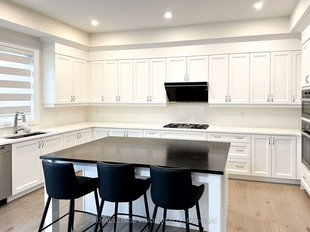 139, Ballantyne, Vellore Village, Vaughan