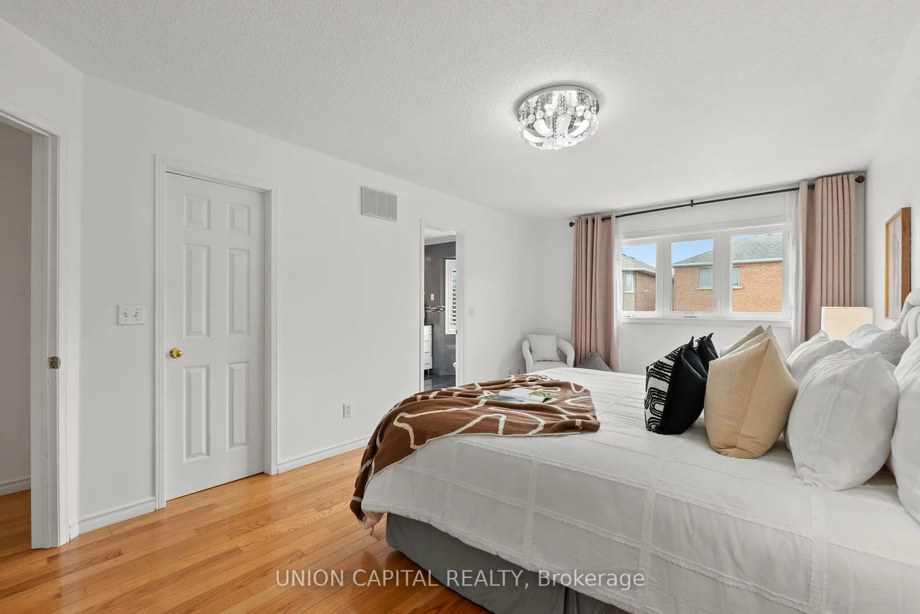 25, Milano, West Woodbridge, Vaughan