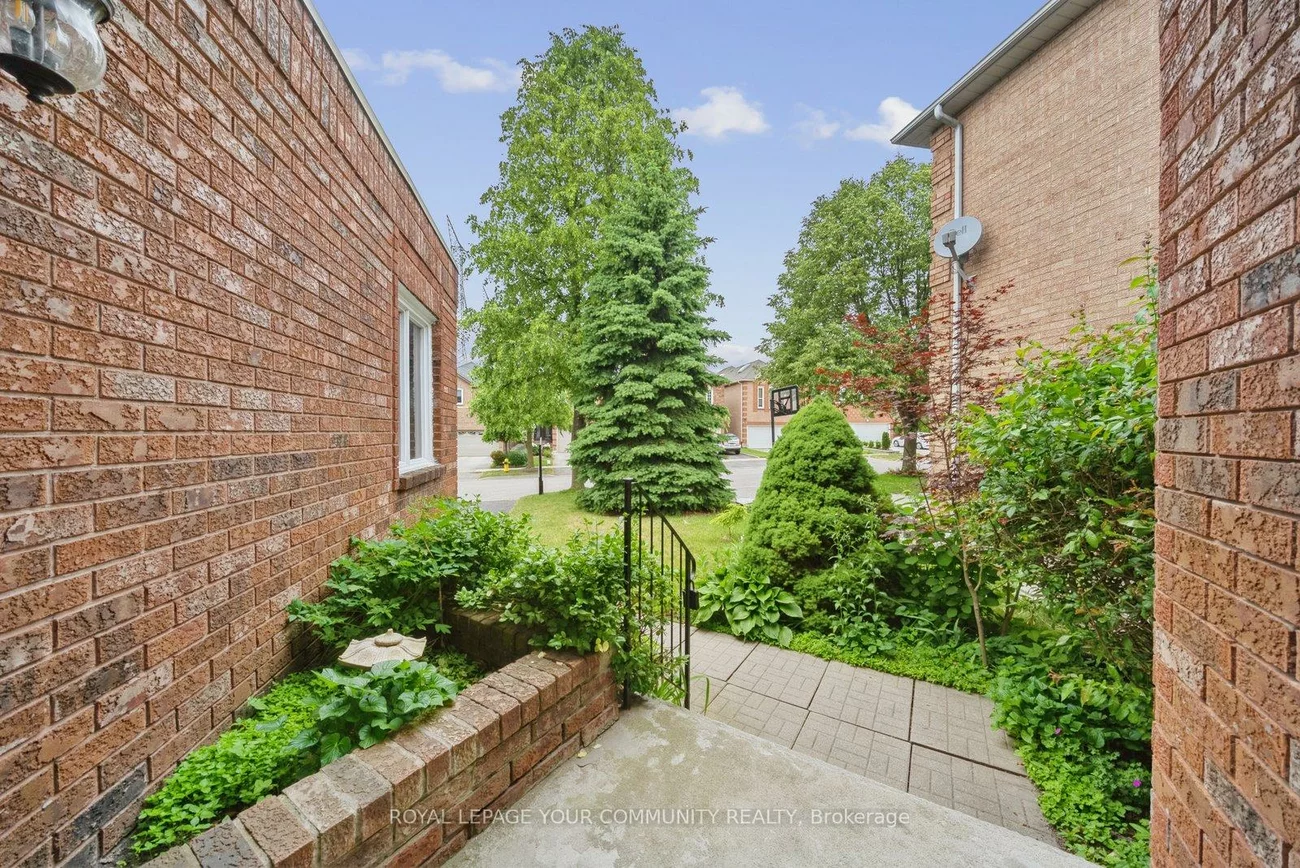75, VENICE, Beverley Glen, Vaughan