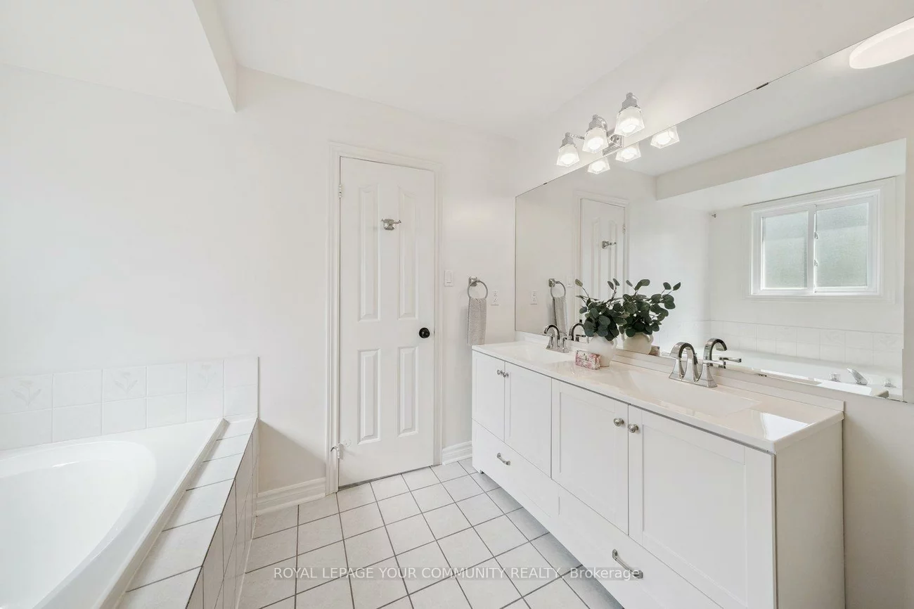 75, VENICE, Beverley Glen, Vaughan