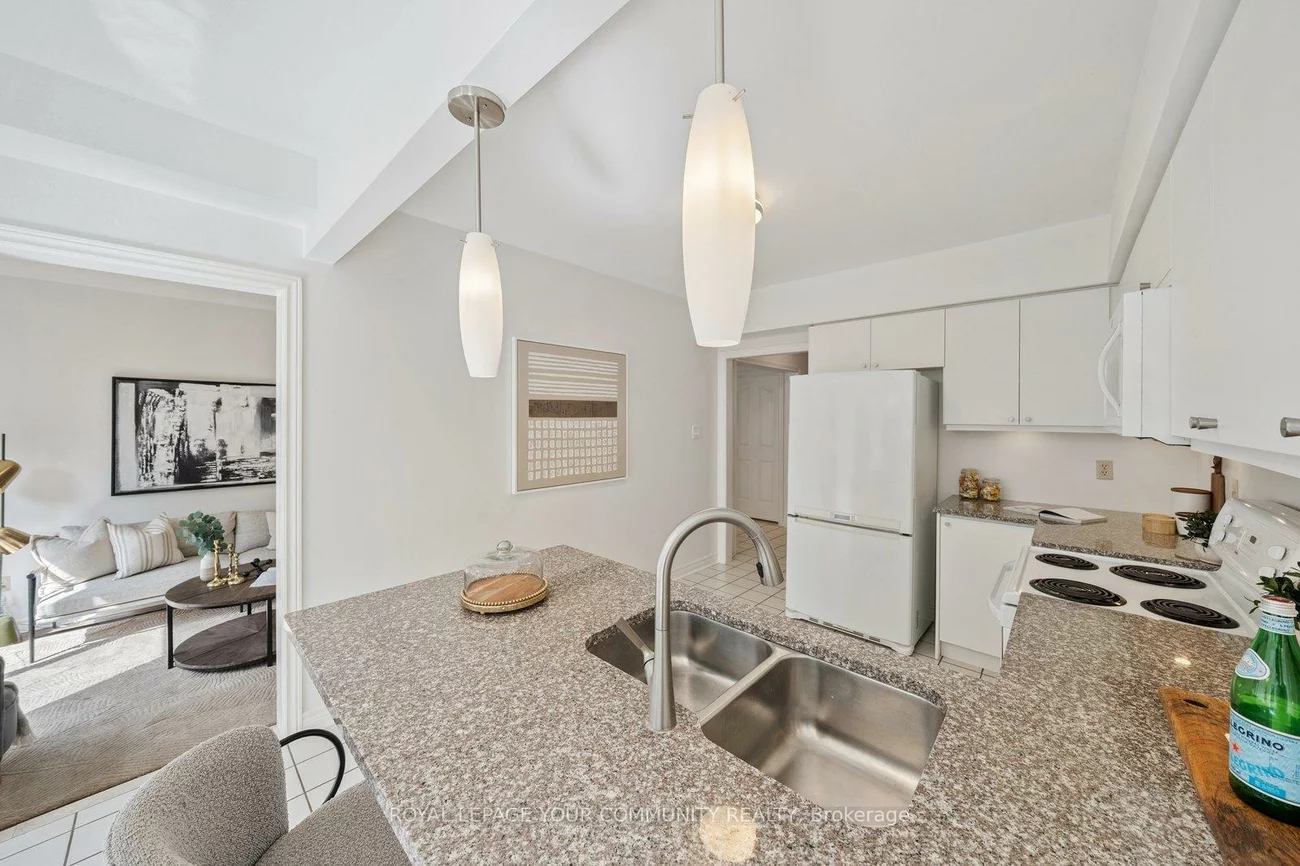 75, VENICE, Beverley Glen, Vaughan