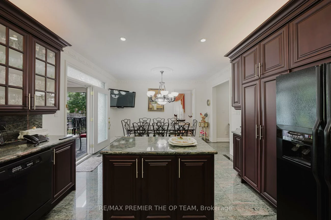 159, Woolacott, East Woodbridge, Vaughan