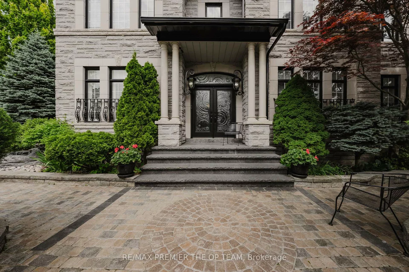 159, Woolacott, East Woodbridge, Vaughan