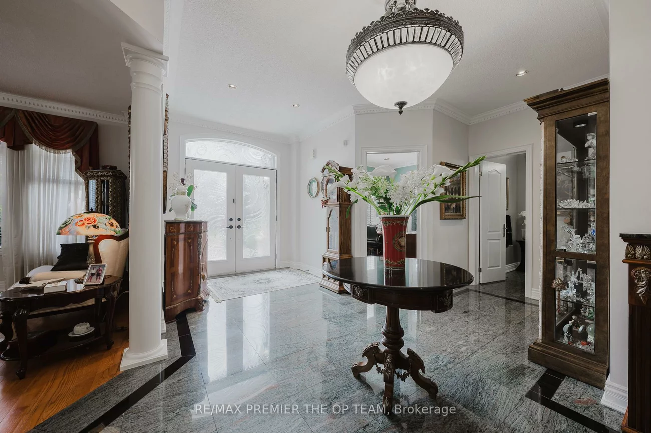 159, Woolacott, East Woodbridge, Vaughan