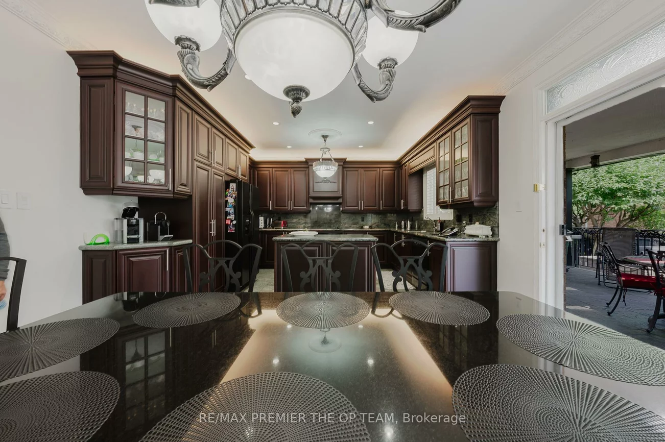 159, Woolacott, East Woodbridge, Vaughan