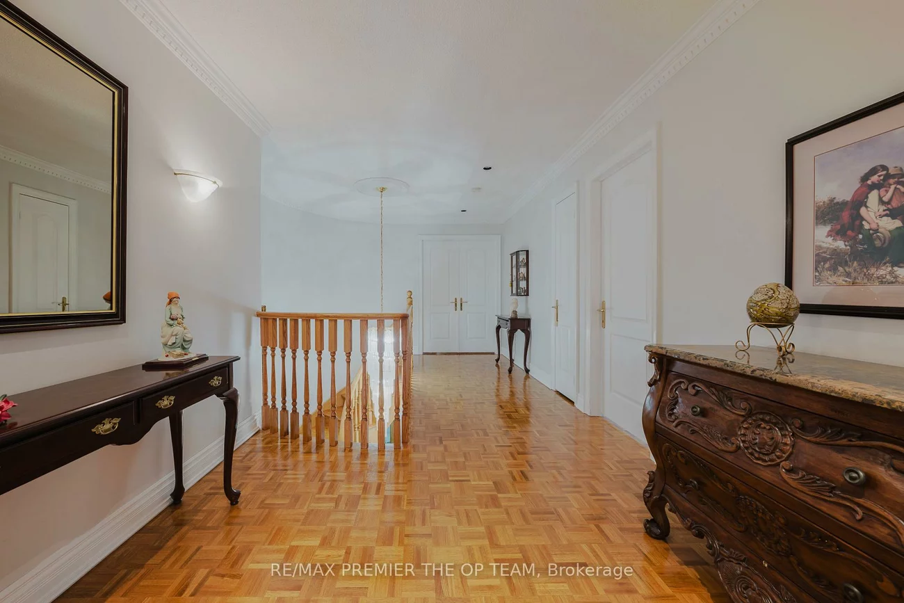 159, Woolacott, East Woodbridge, Vaughan