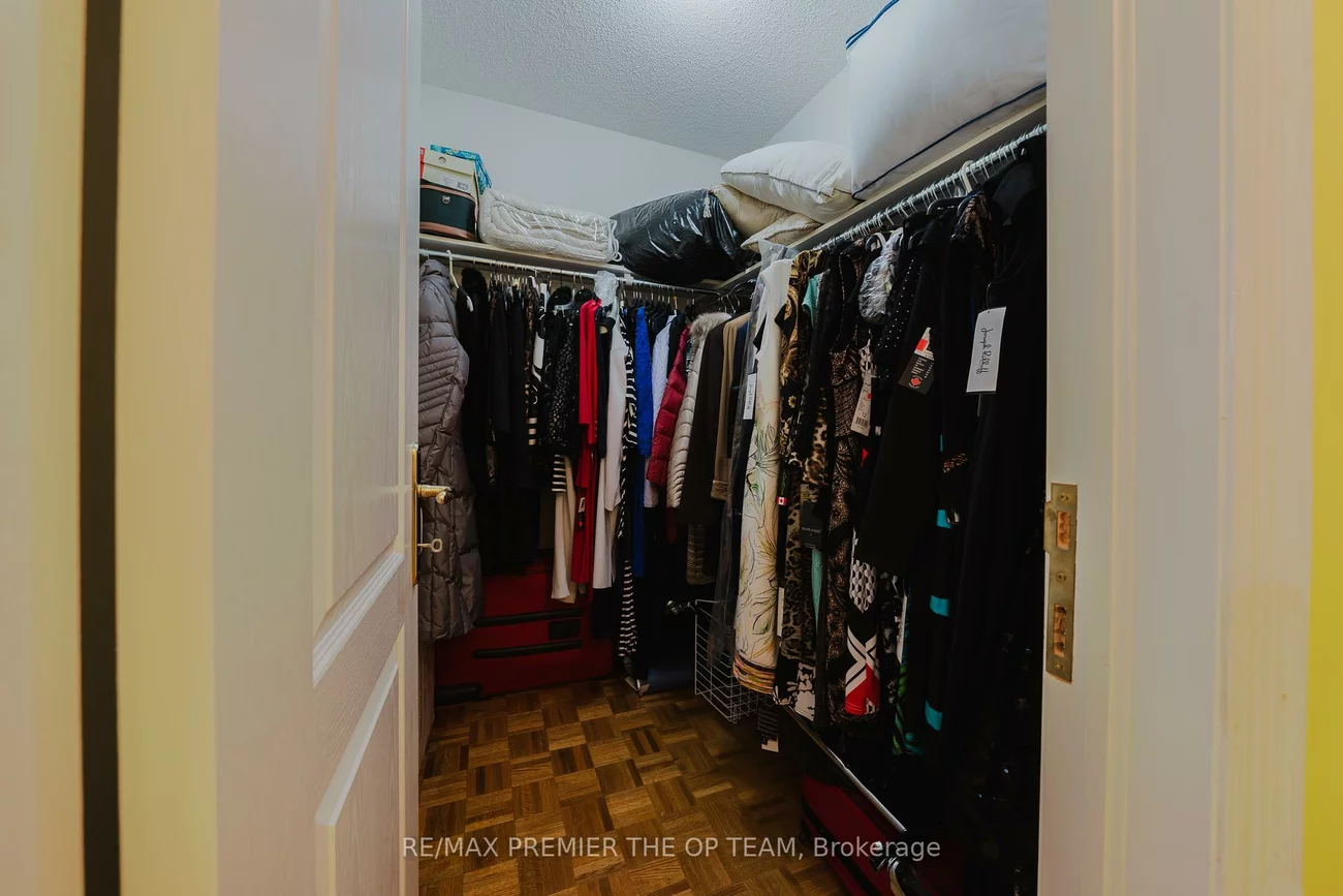 159, Woolacott, East Woodbridge, Vaughan