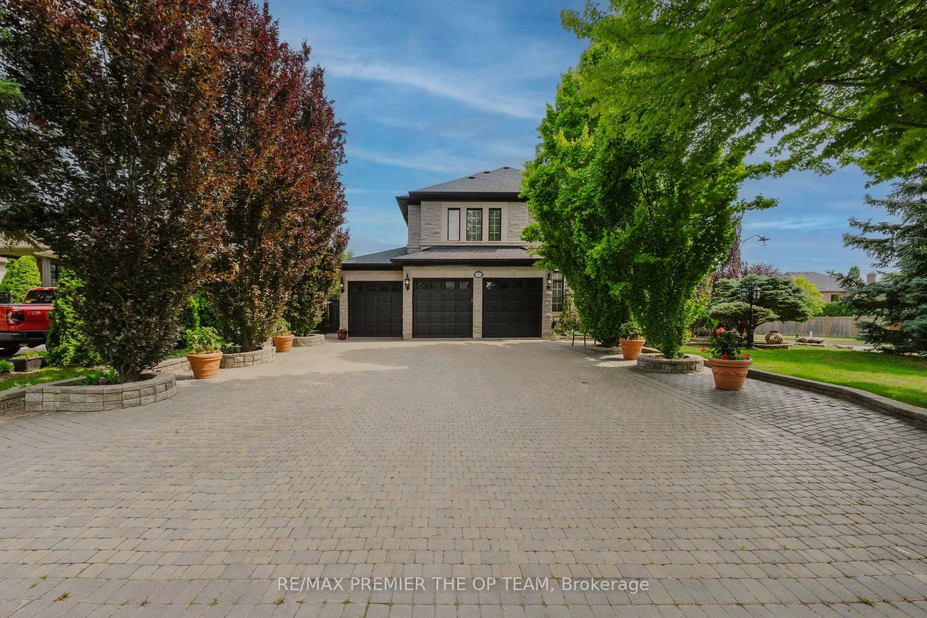 159, Woolacott, East Woodbridge, Vaughan