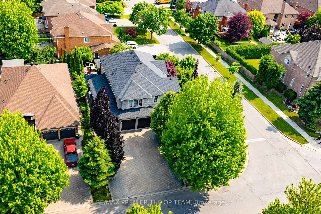 159, Woolacott, East Woodbridge, Vaughan