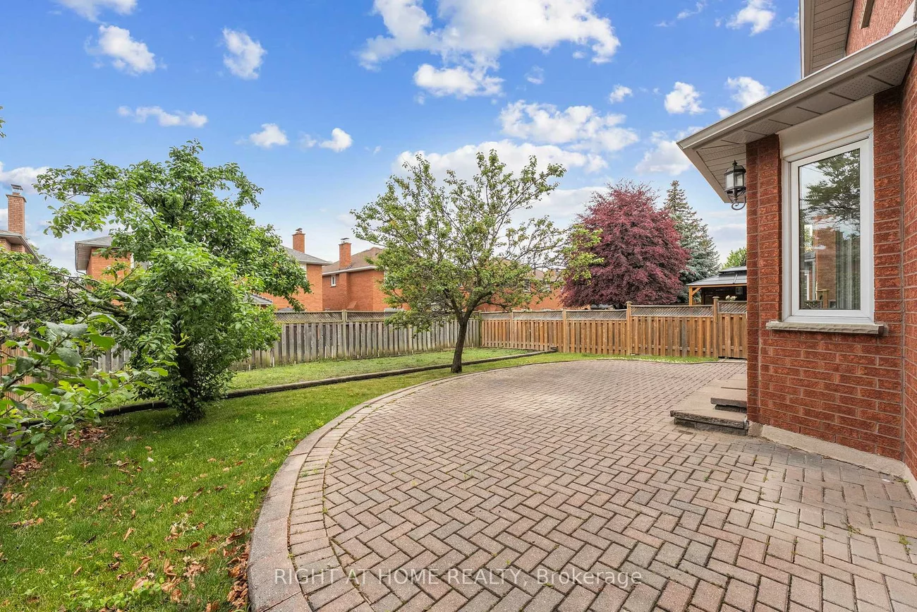 52, Spring Town, East Woodbridge, Vaughan