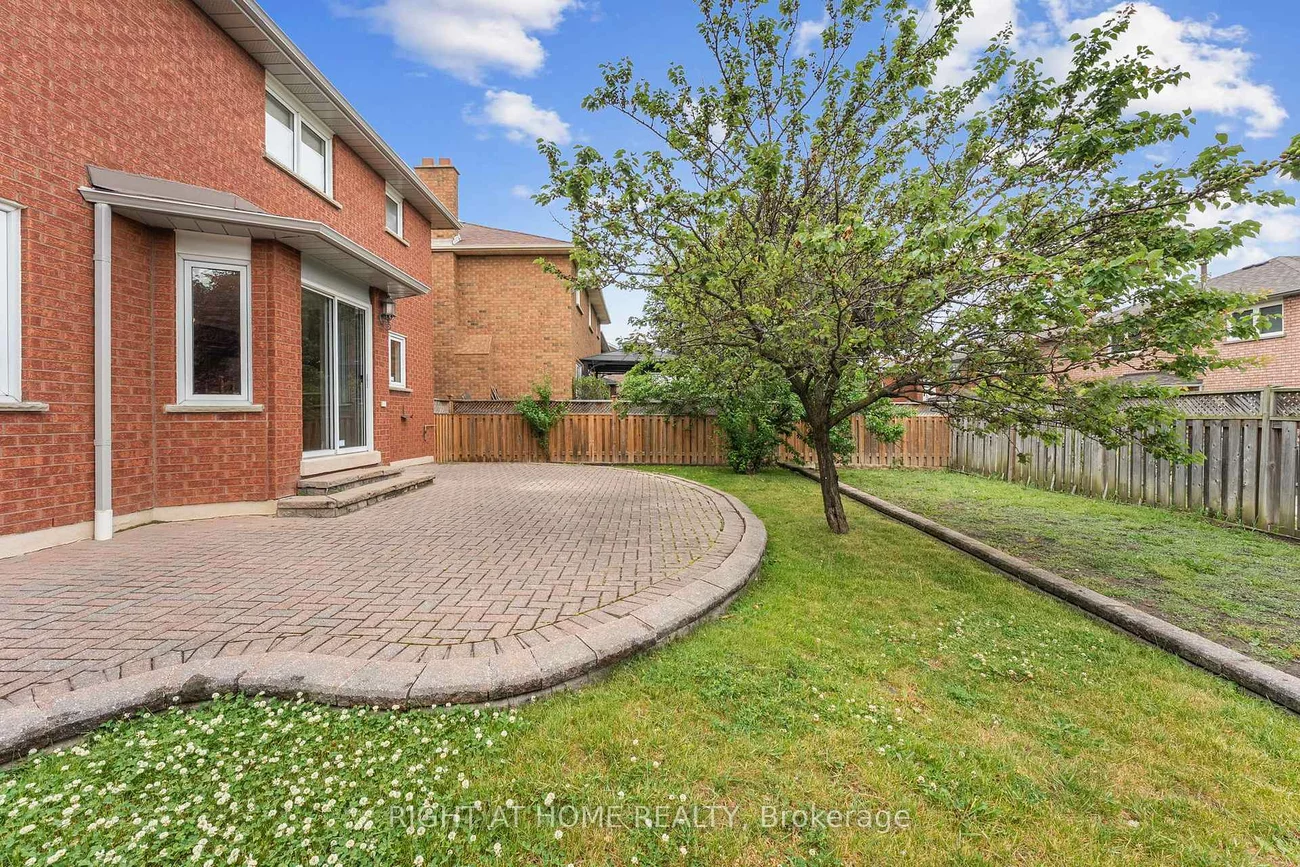 52, Spring Town, East Woodbridge, Vaughan