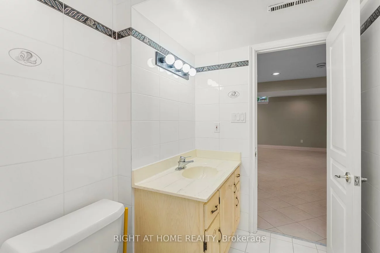 52, Spring Town, East Woodbridge, Vaughan