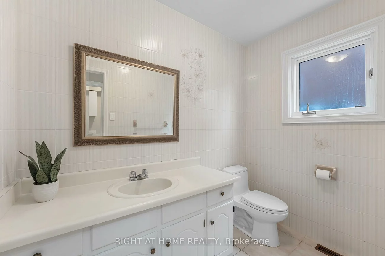 52, Spring Town, East Woodbridge, Vaughan