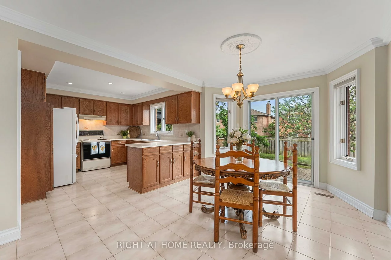 52, Spring Town, East Woodbridge, Vaughan