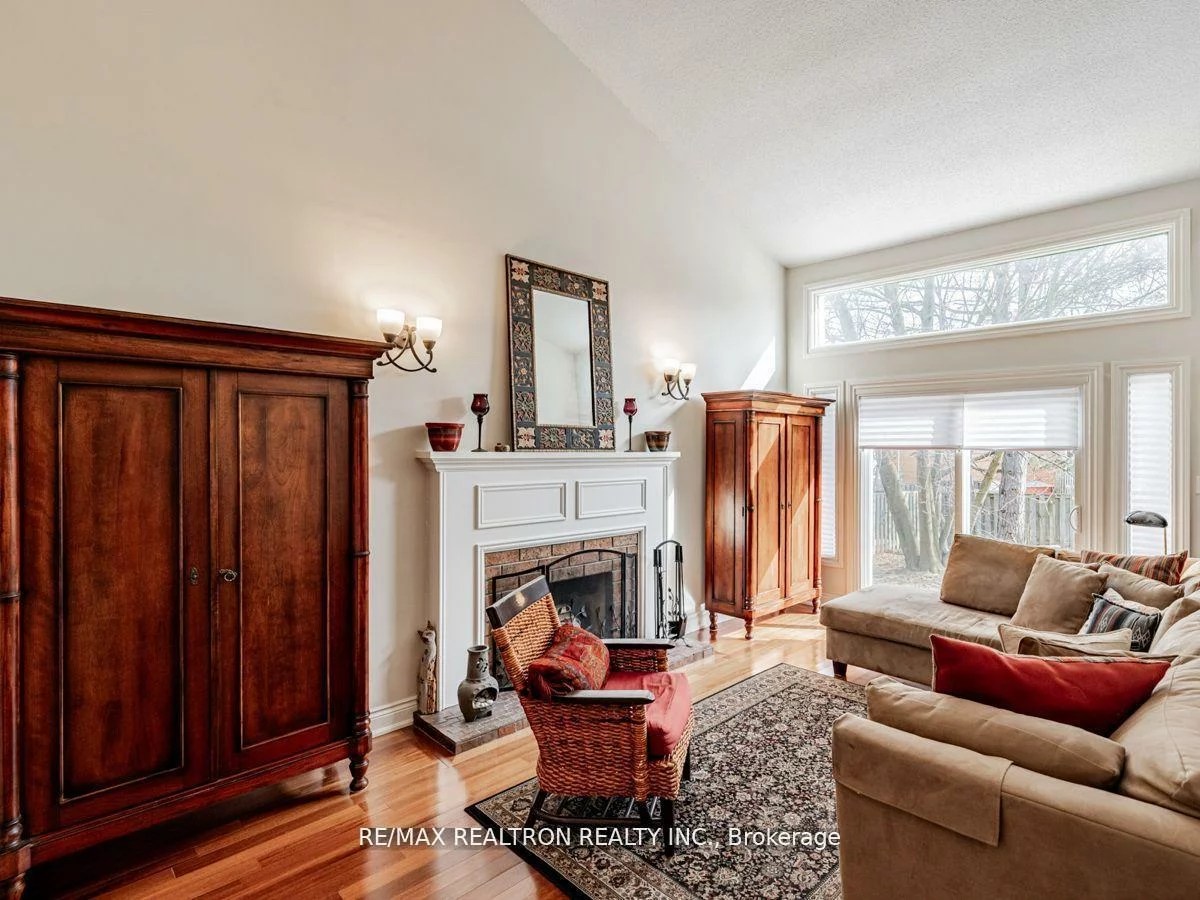 209, Charles, Crestwood-Springfarm-Yorkhill, Vaughan