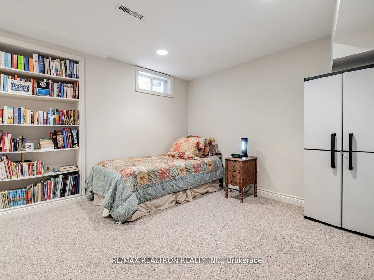209, Charles, Crestwood-Springfarm-Yorkhill, Vaughan