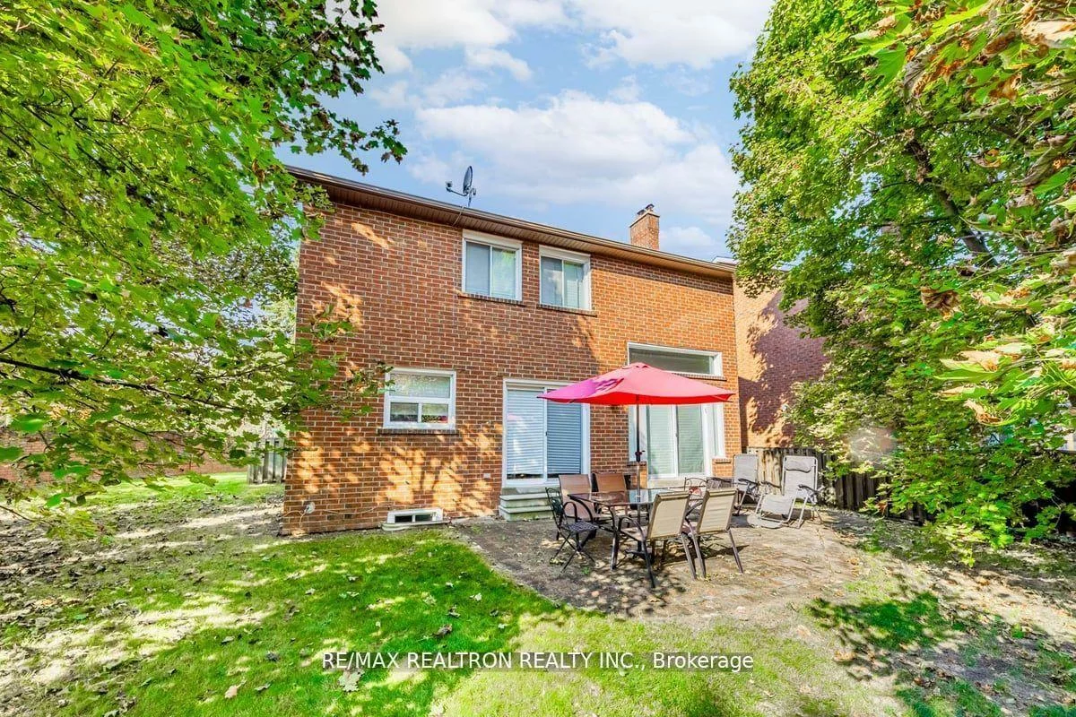 209, Charles, Crestwood-Springfarm-Yorkhill, Vaughan