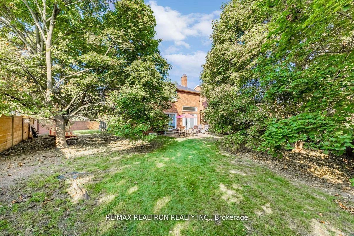 209, Charles, Crestwood-Springfarm-Yorkhill, Vaughan