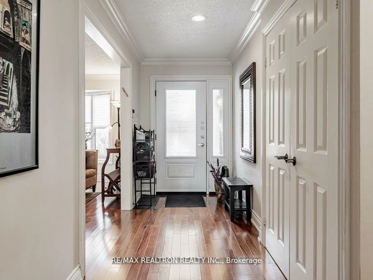 209, Charles, Crestwood-Springfarm-Yorkhill, Vaughan