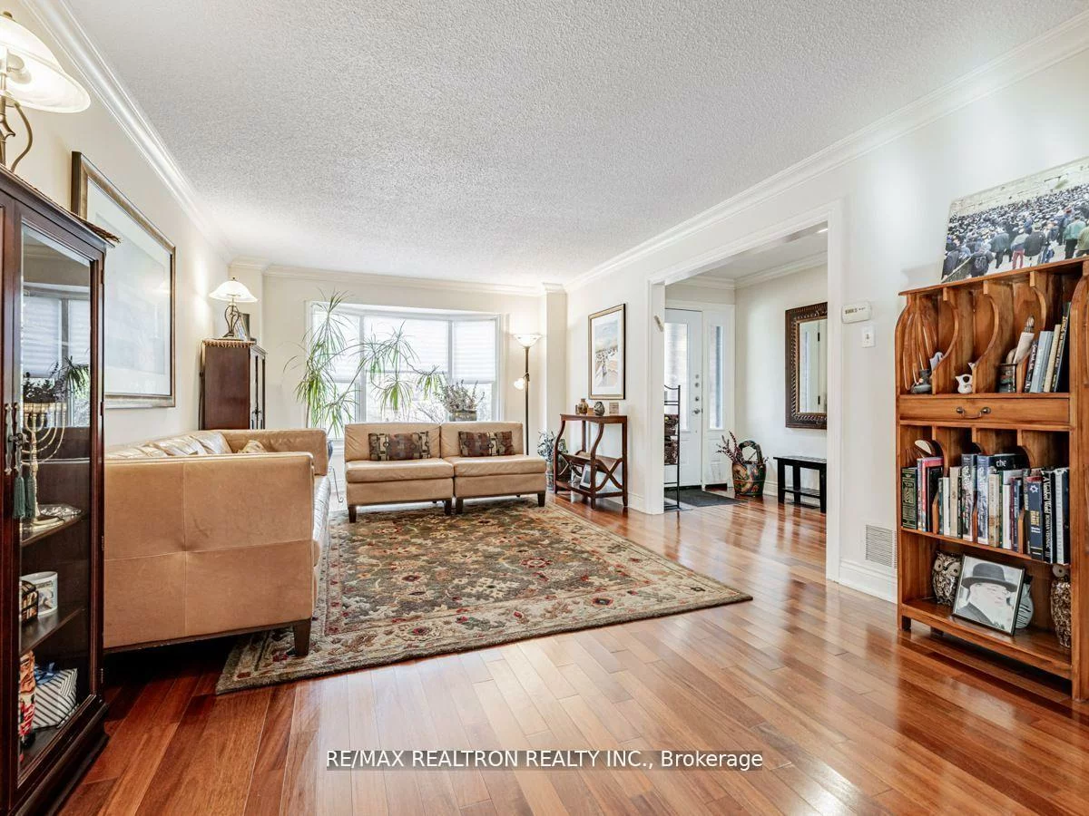 209, Charles, Crestwood-Springfarm-Yorkhill, Vaughan