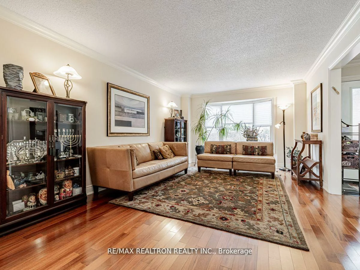 209, Charles, Crestwood-Springfarm-Yorkhill, Vaughan